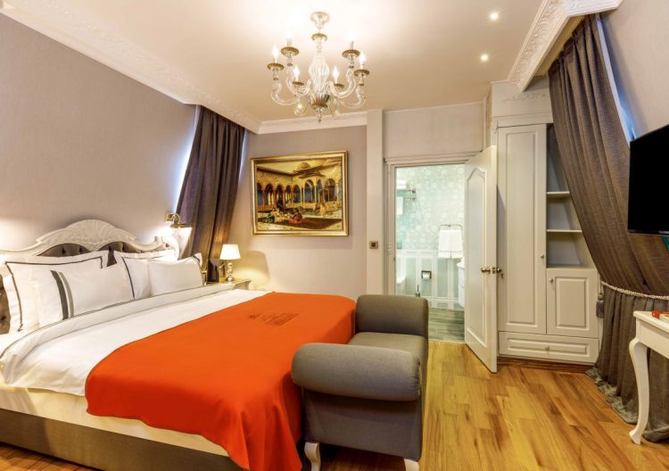 King Suite Room