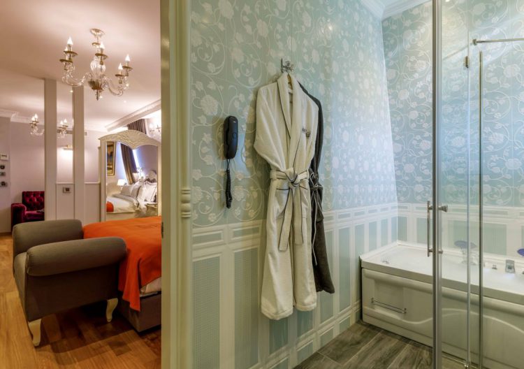 King Suite Room