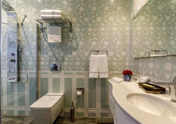 King Suite Room