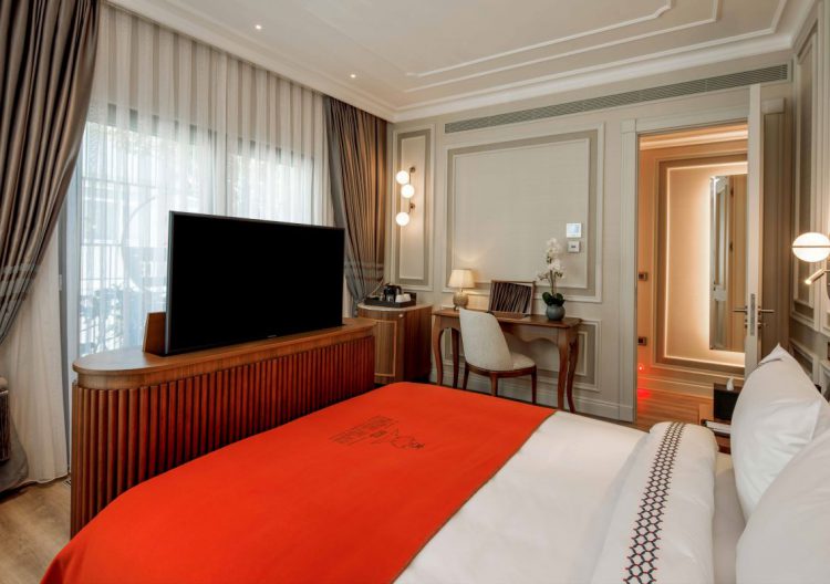 Deluxe Suite Room