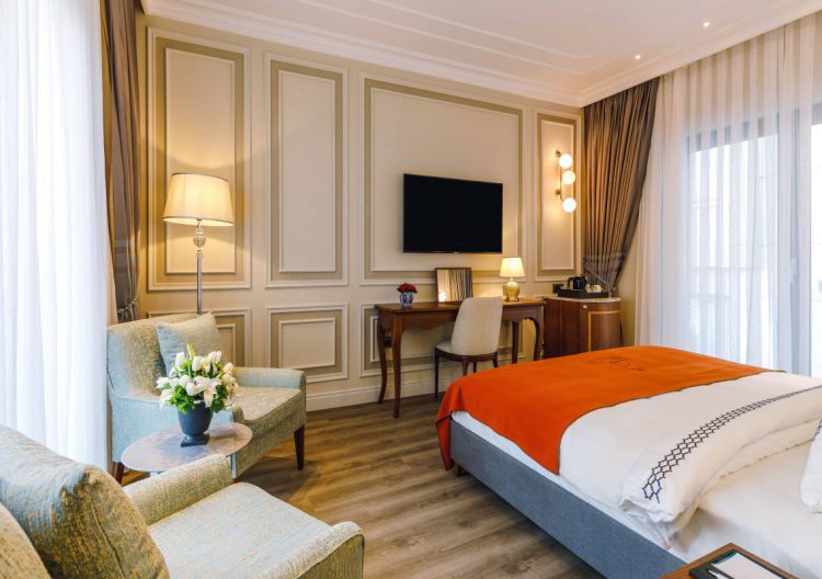 Deluxe King Room