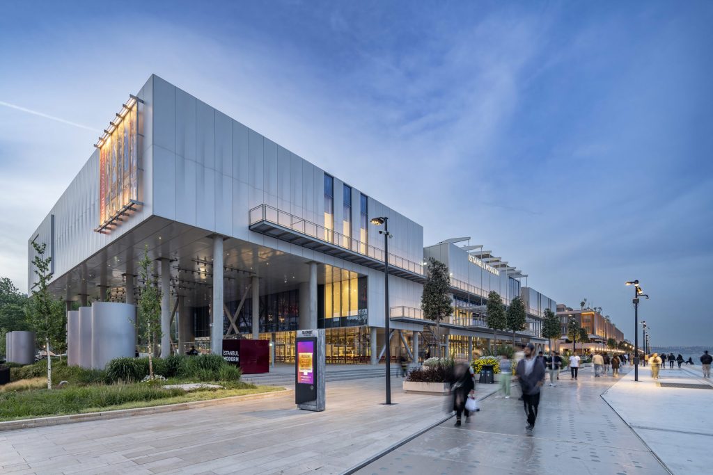 Explore Istanbul’s Rich Culture and History