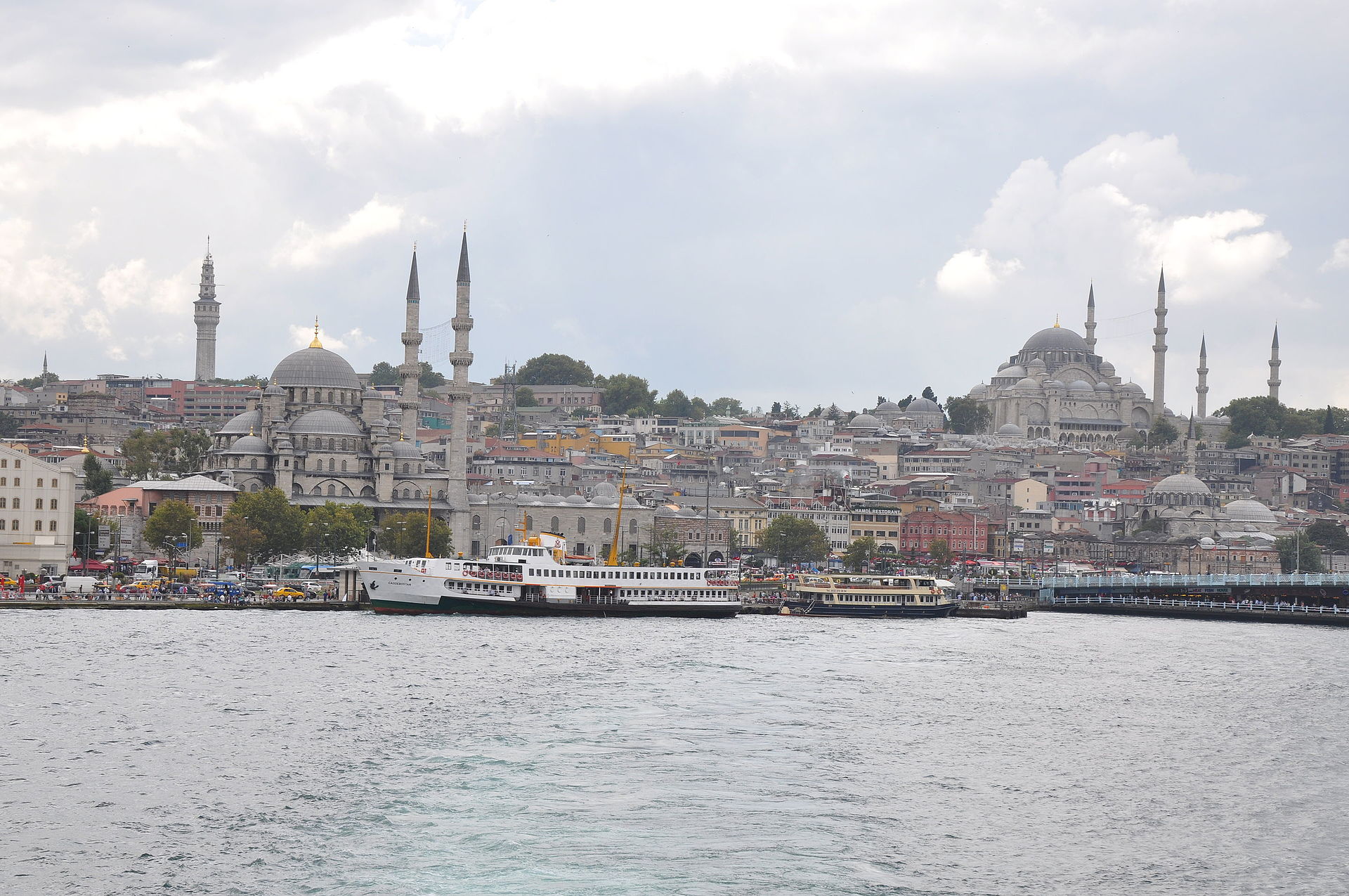Experiencing the Four Seasons of Eminönü