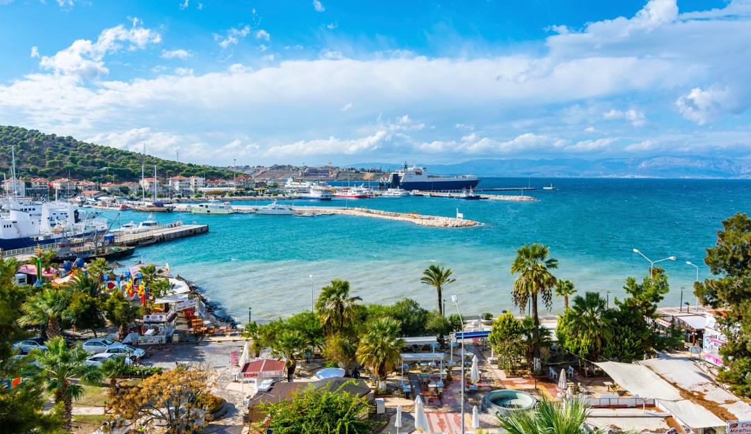 Çeşme / İzmir: Ege’nin Berrak Güzelliği ve Tatilin Vazgeçilmez Adresi